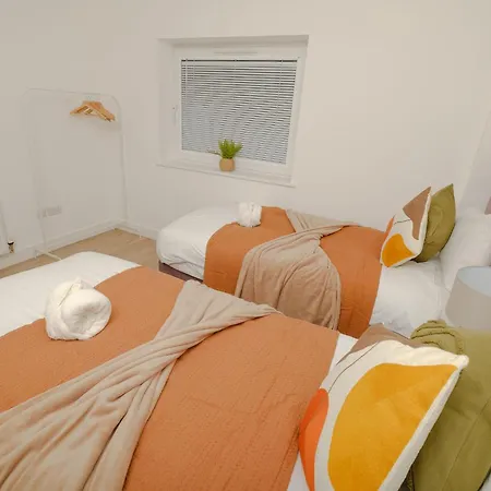 Apartman Charming And Bright Flat - Wi-fi Included!