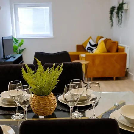 Charming And Bright Flat - Wi-fi Included! Bristol