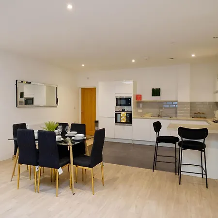 Charming And Bright Flat - Wi-fi Included! *