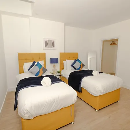 Apartment Charming And Bright Flat - Wi-fi Included! *